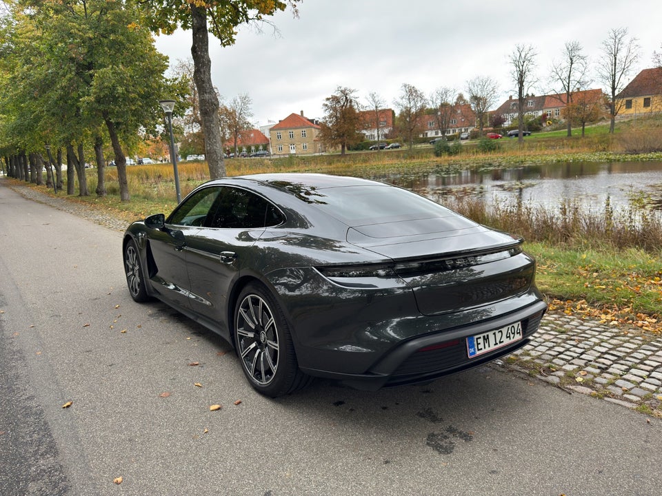 Porsche Taycan Performance+ 4d