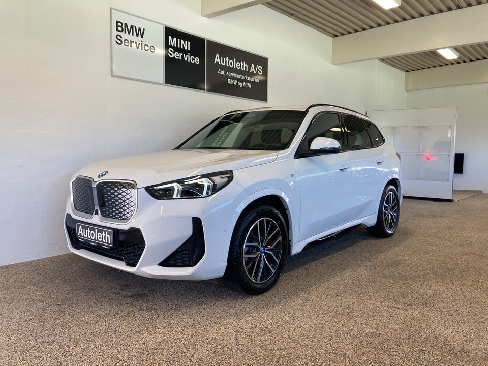 BMW iX1 xDrive30 M-Sport 5d