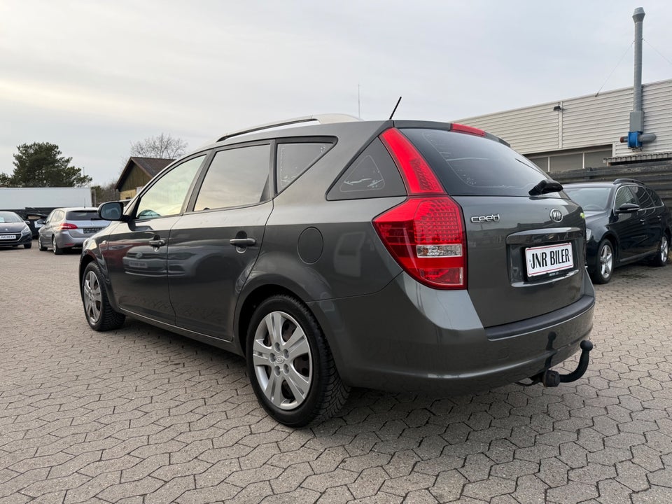 Kia Ceed 1,6 CRDi 115 Active Fashion SW 5d