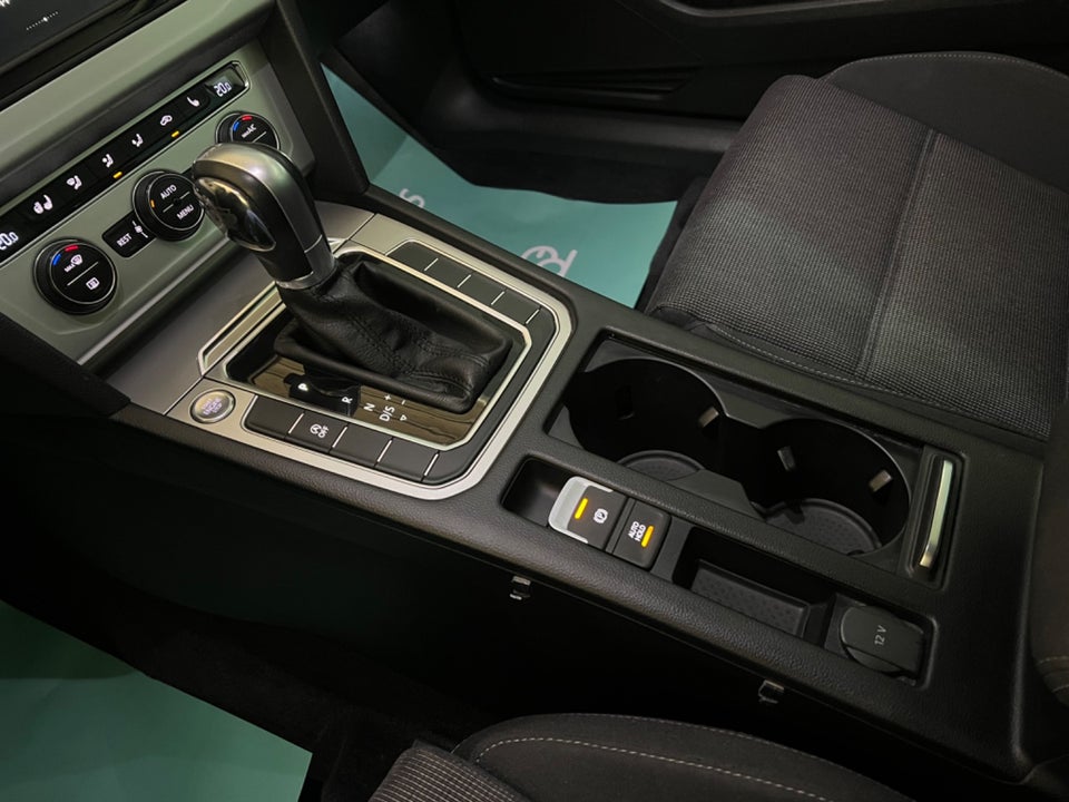 VW Passat 2,0 TDi 150 R-line Variant DSG 5d