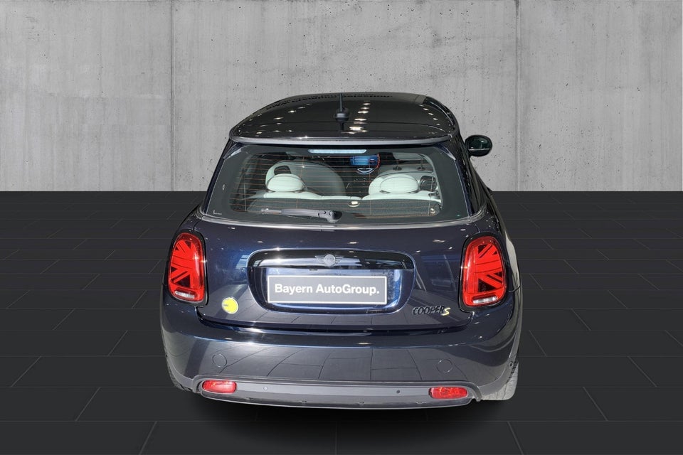 MINI Cooper SE Classic Trim 3d