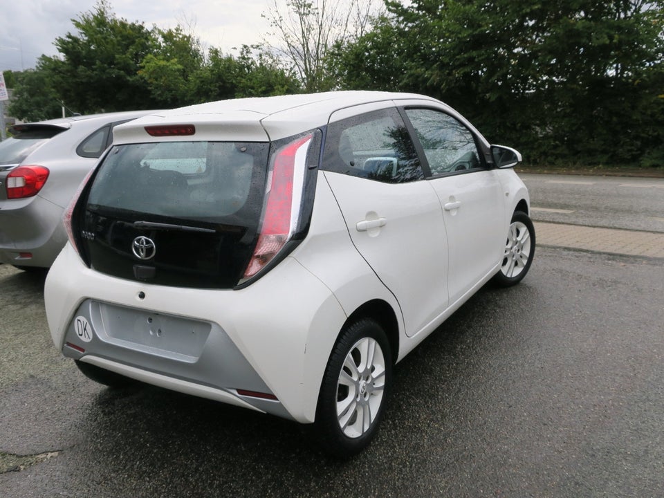 Toyota Aygo 1,0 VVT-i x-wave 3d