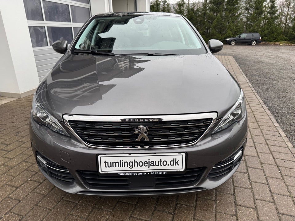 Peugeot 308 1,5 BlueHDi 130 Prestige Sky 5d