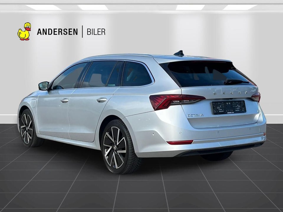 Skoda Octavia 1,4 TSi iV Plus Combi DSG 5d