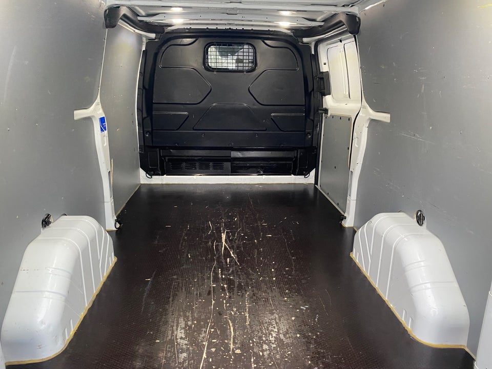 Ford Transit Custom 300L 2,0 TDCi 130 Ambiente