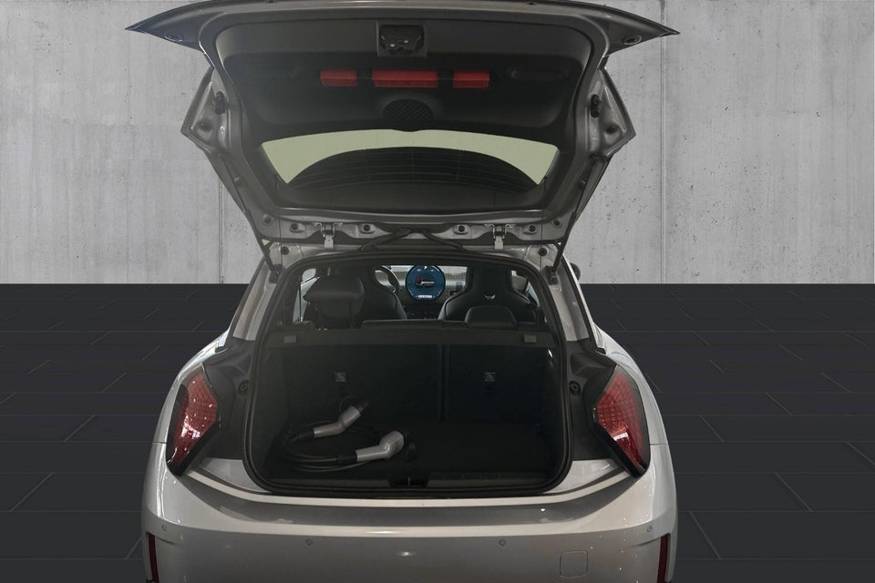 MINI Cooper SE Favoured Trim XL 3d