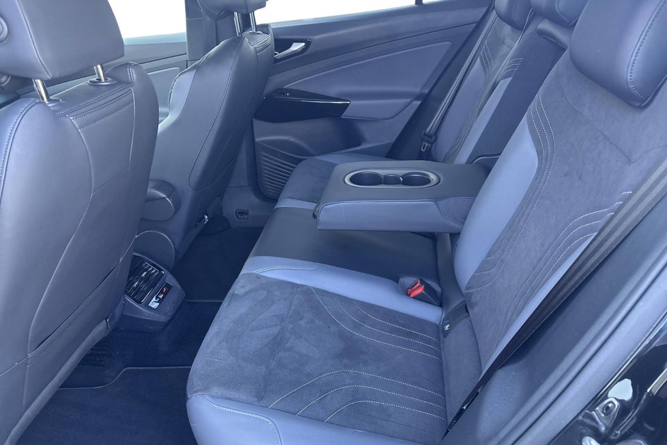 VW ID.4 77 Style 4Motion 5d