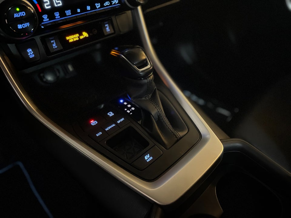 Toyota RAV4 2,5 Hybrid H3 Style MDS 5d