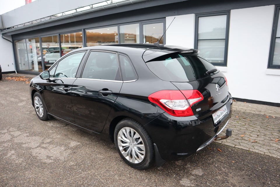 Citroën C4 1,6 e-HDi 112 Seduction 5d