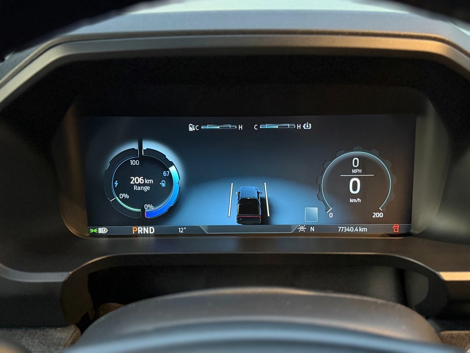 Ford F-150 Lightning Lariat Standard Range 4d