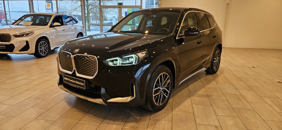BMW iX1 eDrive20 X-Line 5d