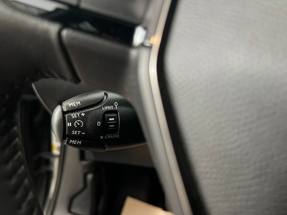 Peugeot 2008 1,2 PureTech 100 Active+ 5d