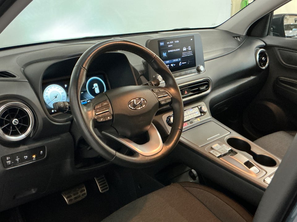 Hyundai Kona 39 EV Essential 5d