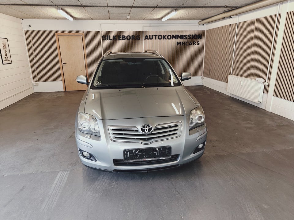 Toyota Avensis 1,8 VVT-i Sol stc. 5d