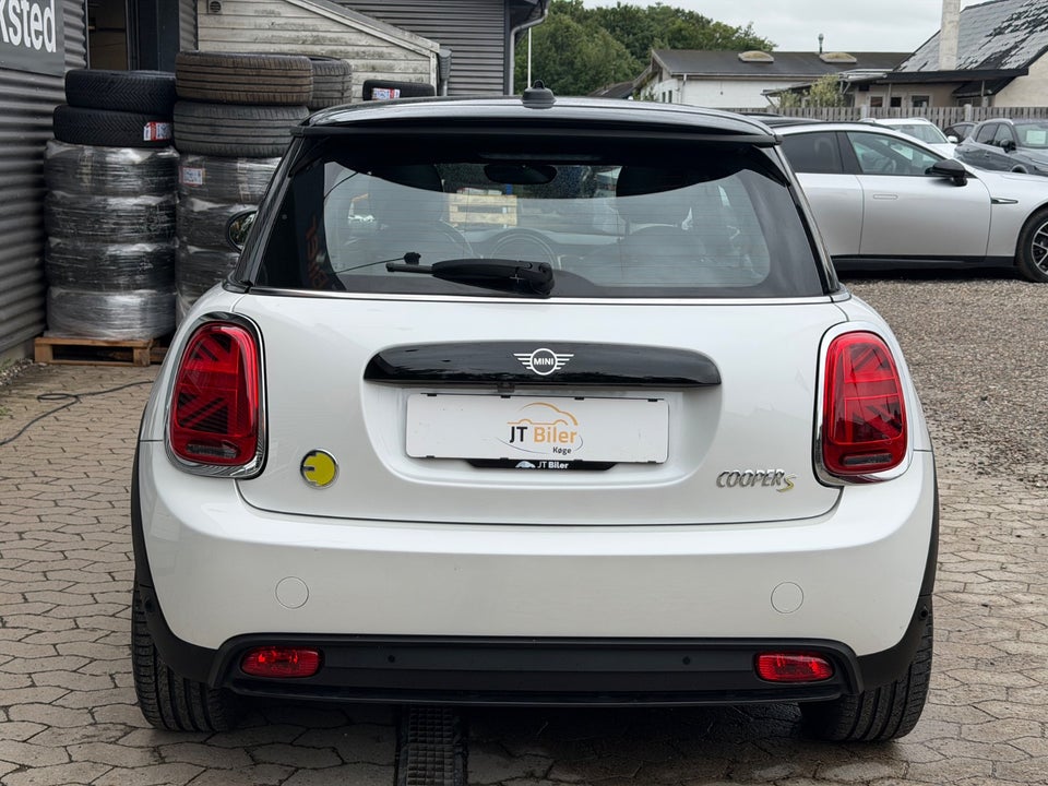 MINI Cooper SE Maximise 3d