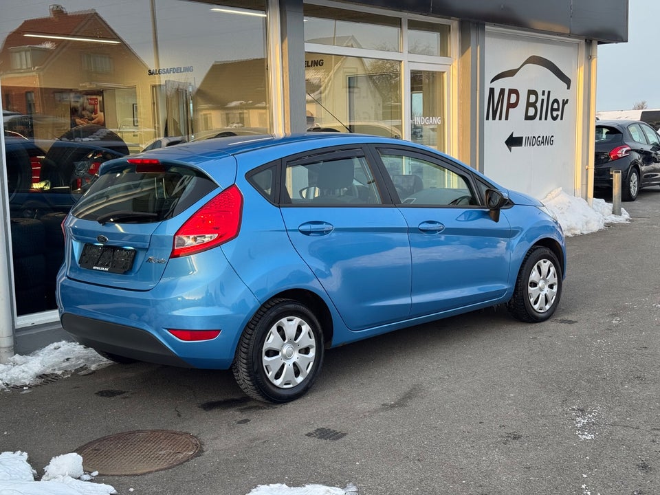 Ford Fiesta 1,25 82 Ambiente 5d