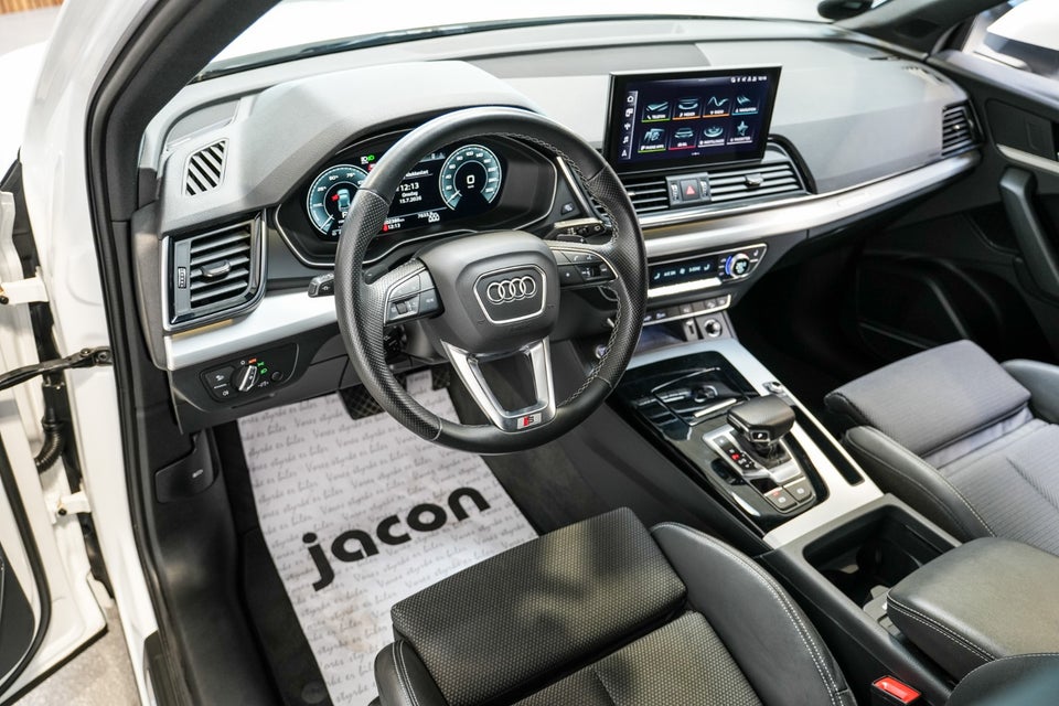 Audi Q5 55 TFSi e S-line quattro S-tr. 5d
