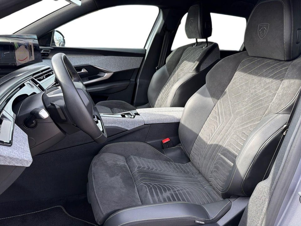 Peugeot e-5008 77 GT Pack 7prs 5d