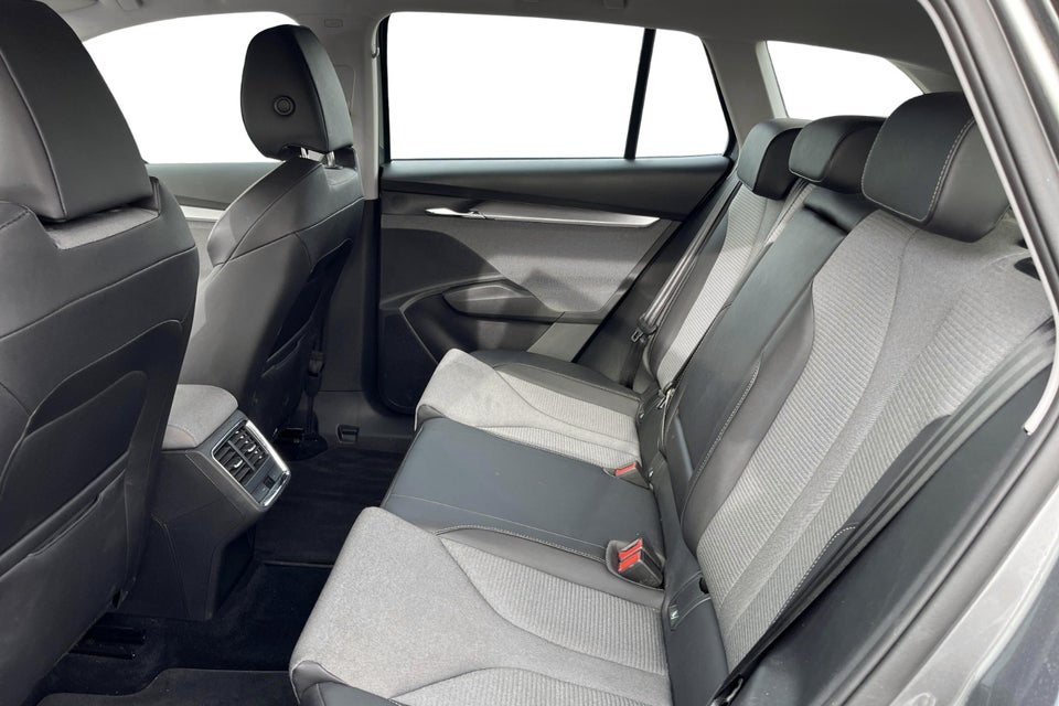 Skoda Enyaq 80 iV Plus 5d