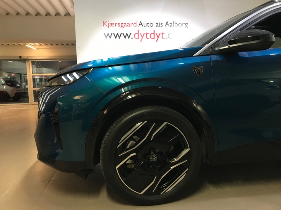 Peugeot e-3008 77 GT Pack 5d