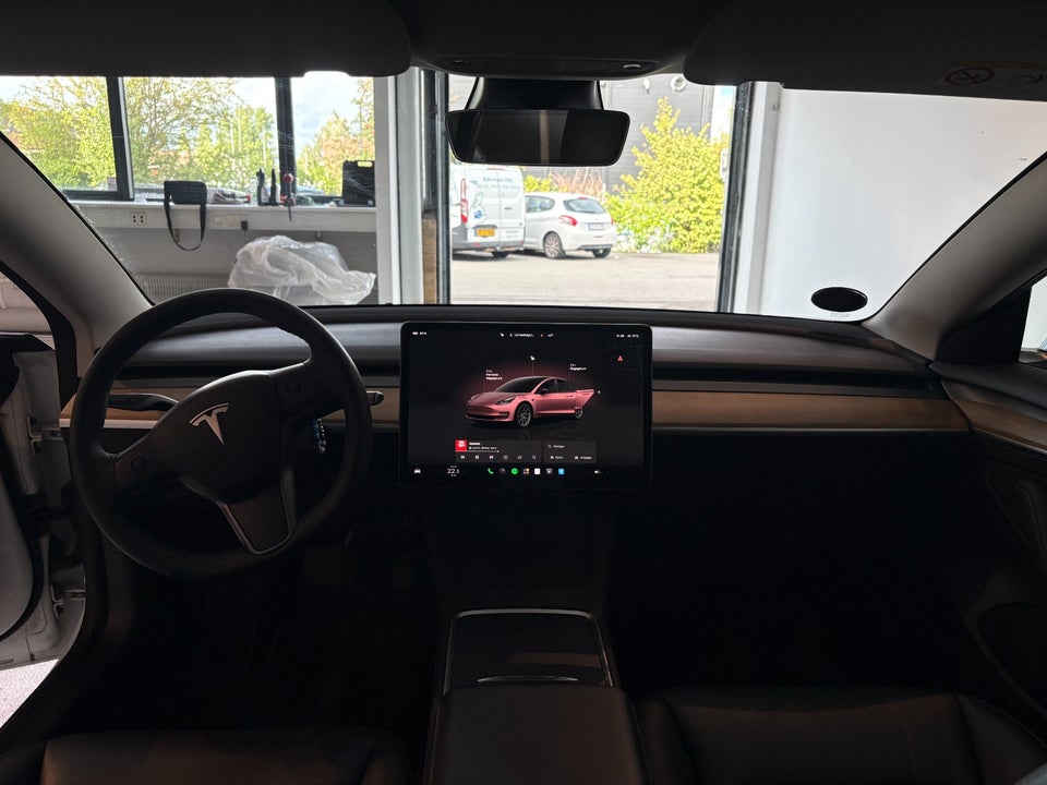 Tesla Model 3 RWD 4d