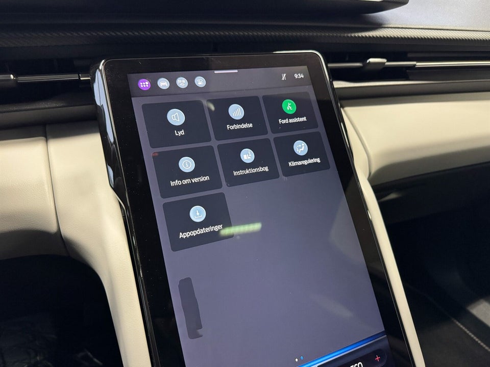 Ford Explorer 77 Premium Extended Range 5d