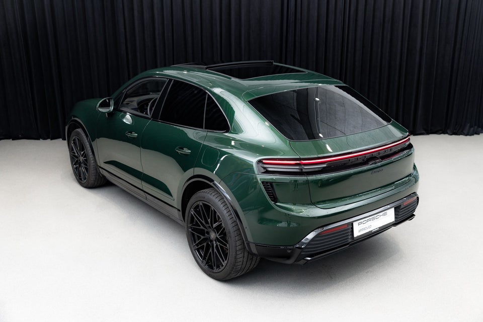 Porsche Macan Turbo 5d