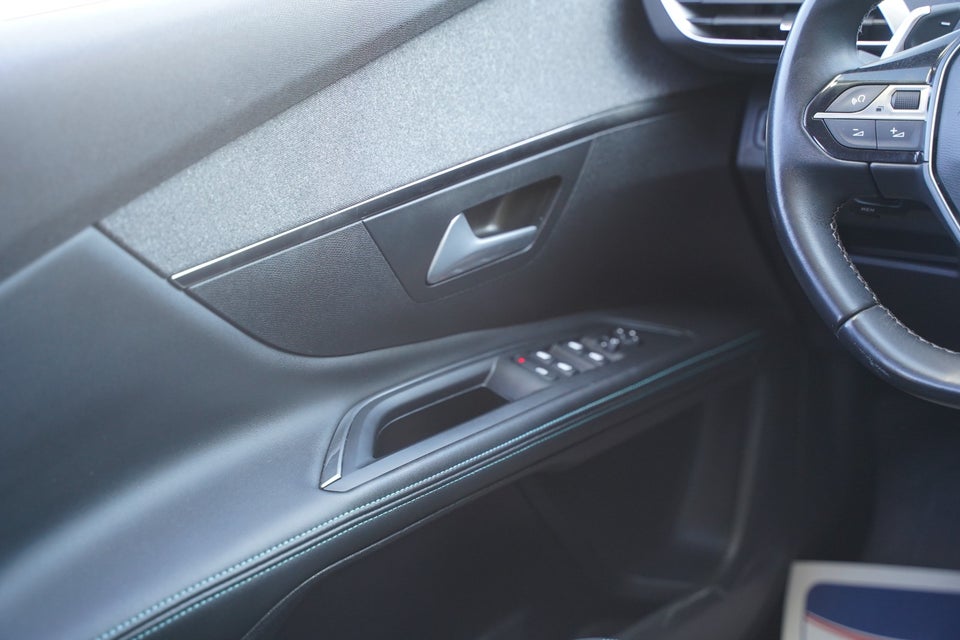 Peugeot 5008 1,5 BlueHDi 130 Allure Pack EAT8 7prs 5d