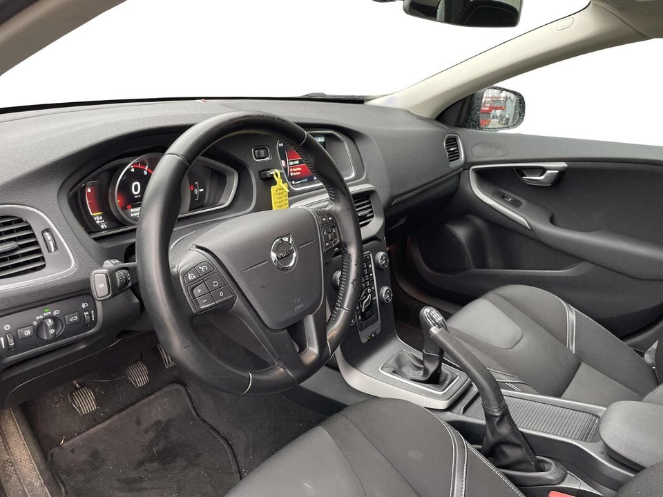 Volvo V40 2,0 T2 122 Kinetic Eco 5d