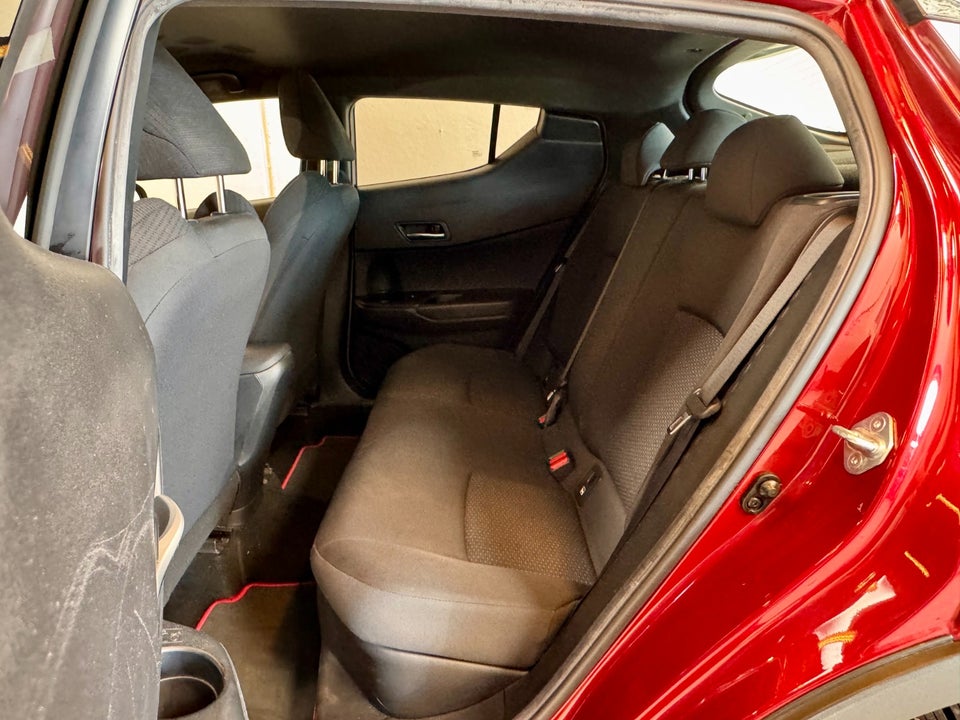 Toyota C-HR 1,8 Hybrid C-LUB Premium Selected CVT 5d