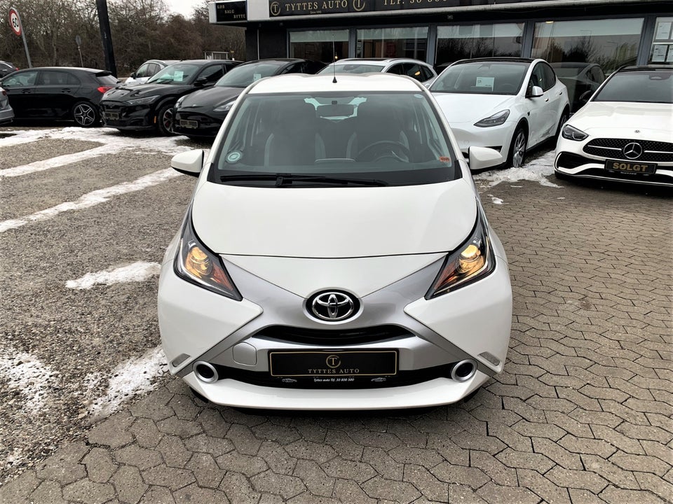 Toyota Aygo 1,0 VVT-i x-touch 5d