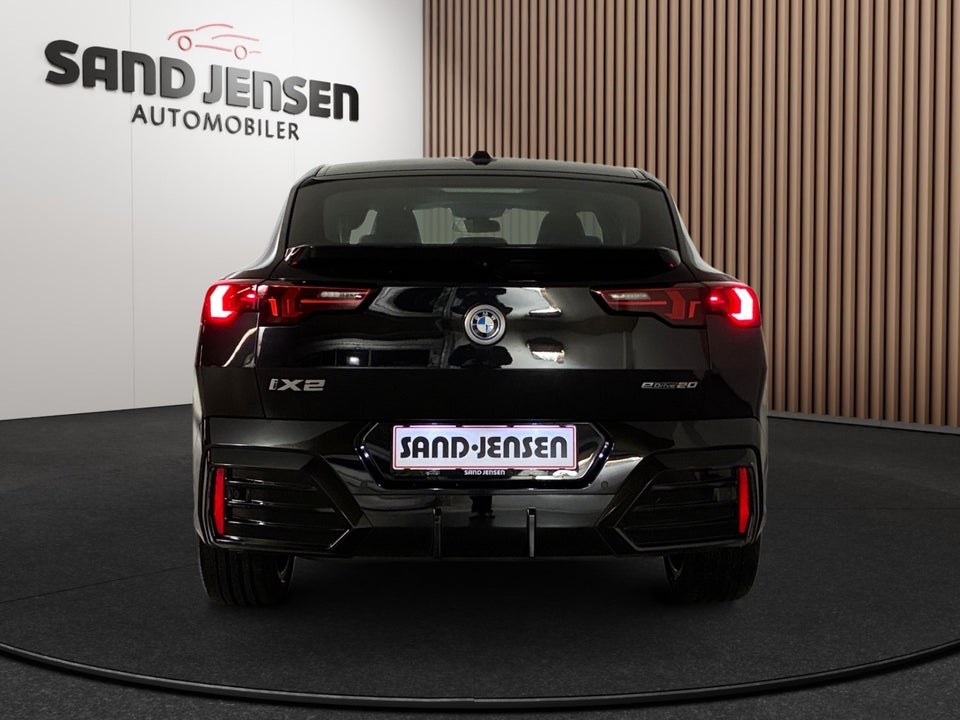 BMW iX2 eDrive20 M-Sport Premium 5d