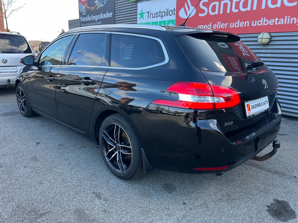 Peugeot 308 1,5 BlueHDi 130 Allure Sky SW 5d