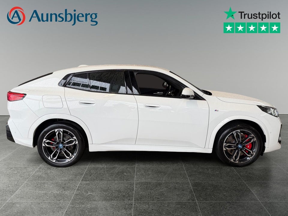 BMW iX2 eDrive20 M-Sport Pro 5d