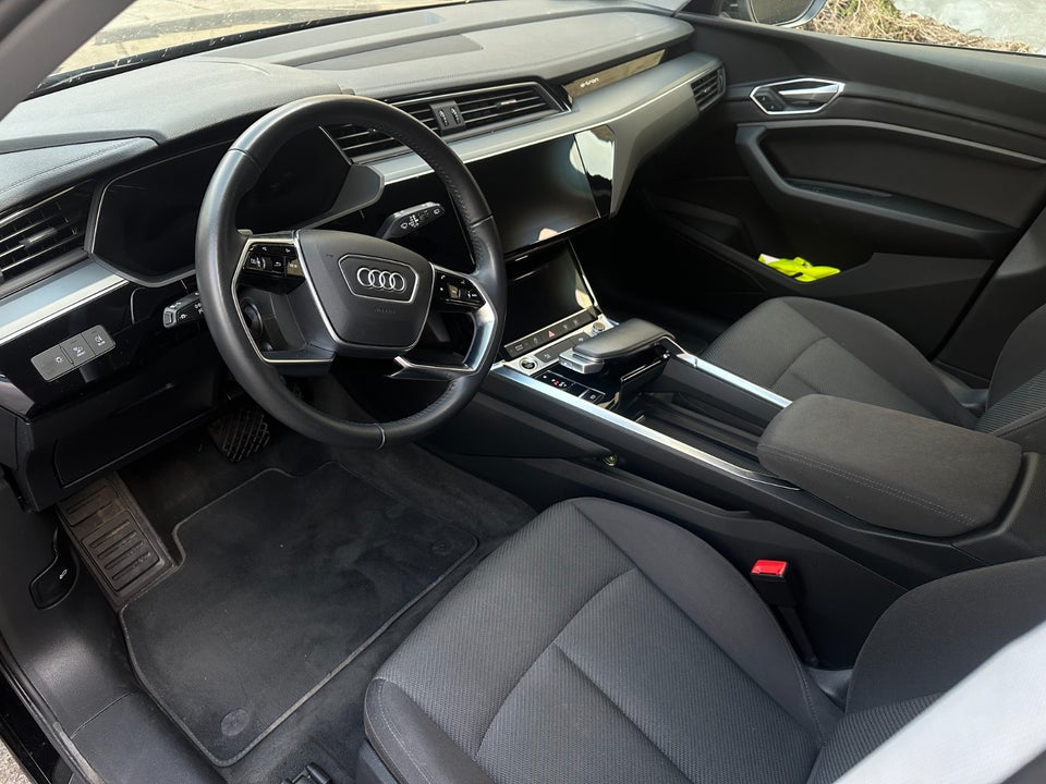 Audi e-tron 50 quattro 5d