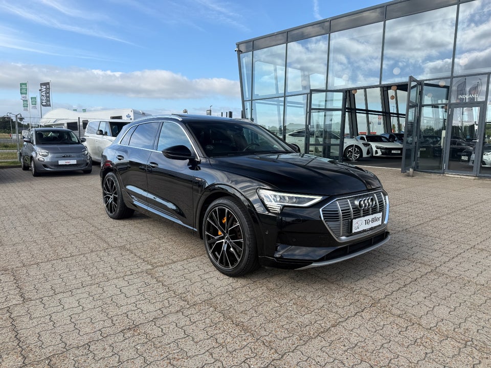 Audi e-tron 55 S-line quattro 5d