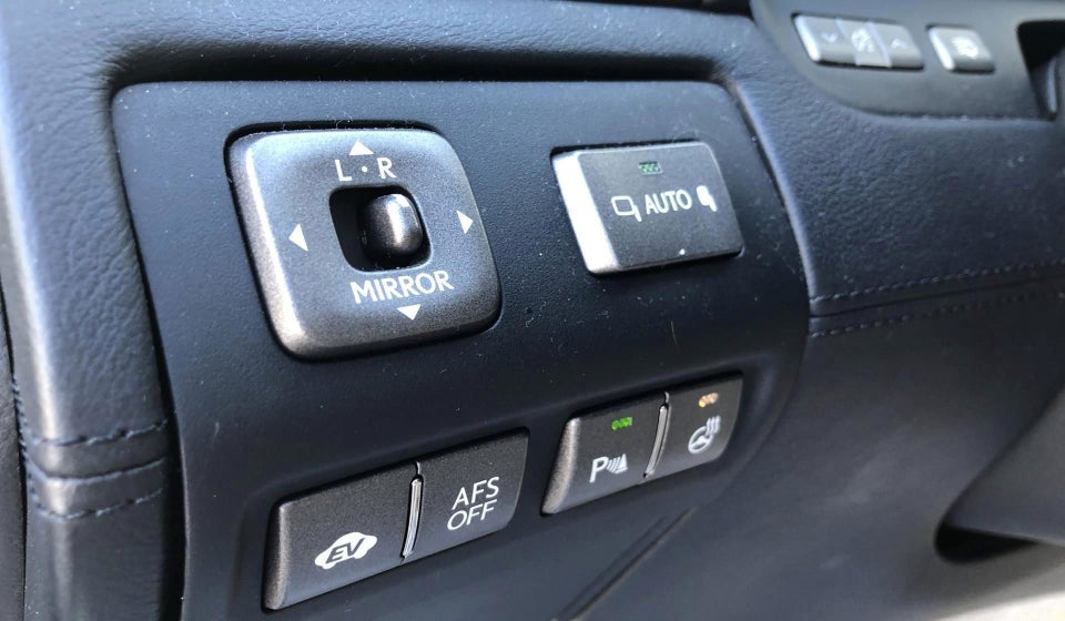 Lexus LS600h L 5,0 Wellness aut. 4d