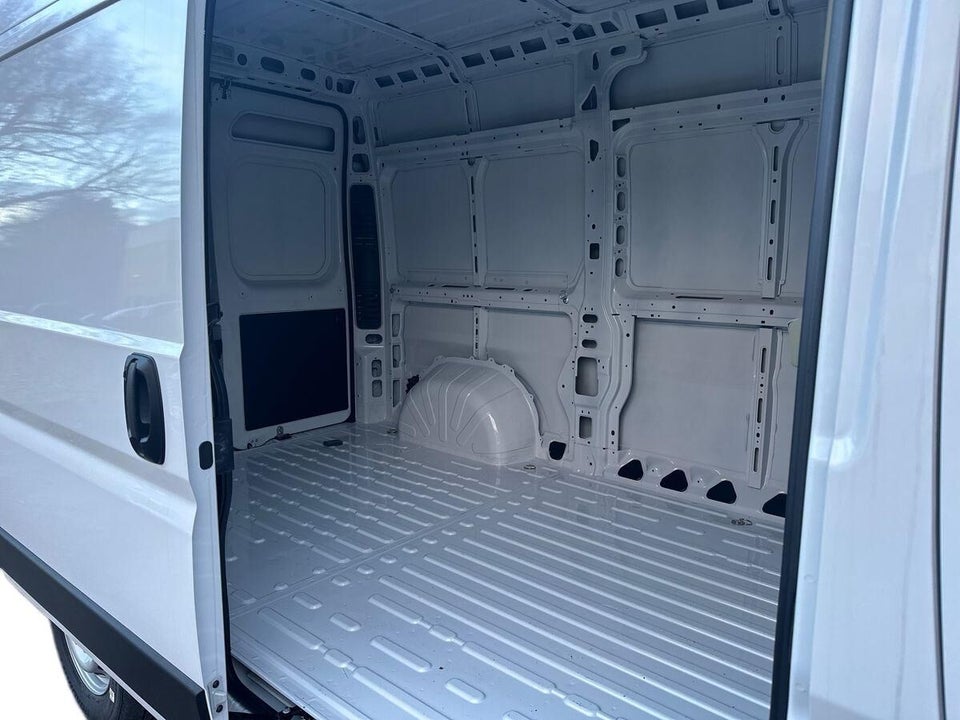 Citroën Jumper 35 2,2 BlueHDi 140 L2H2 MasterLine EAT8