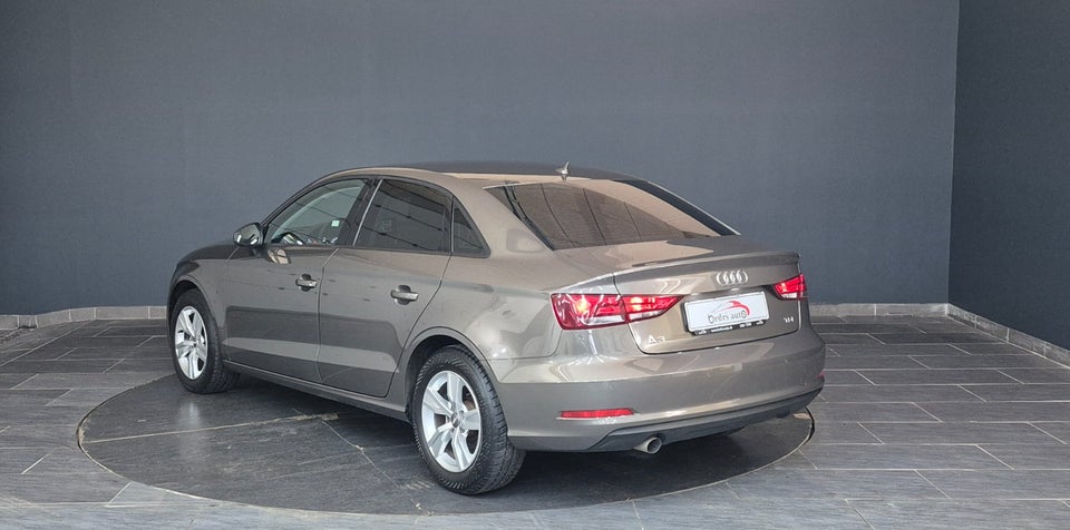 Audi A3 1,6 TDi 110 Ambiente S-tr. 4d