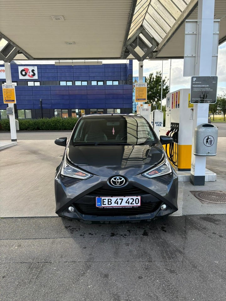 Toyota Aygo 1,0 VVT-i x-pression x-shift 5d