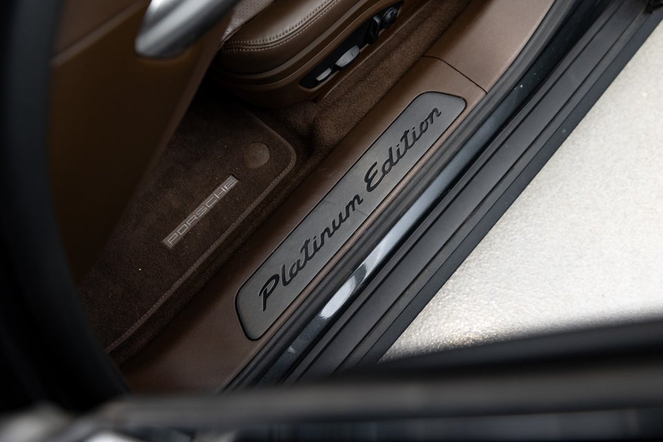Porsche Panamera 4 2,9 E-Hybrid Platinum Edition PDK 5d