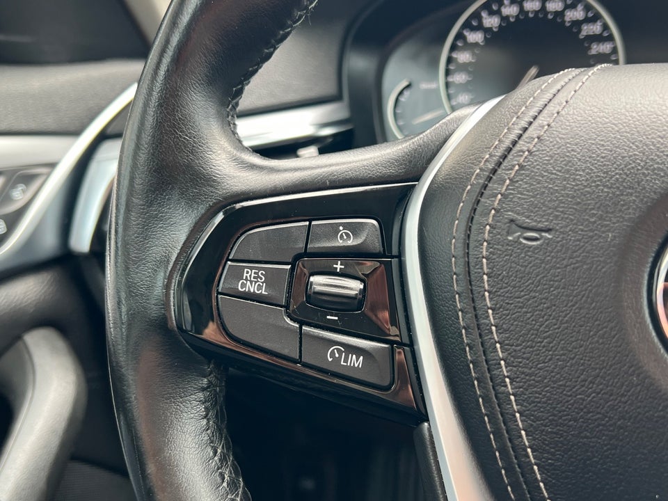 BMW 520d 2,0 Touring Connected aut. 5d