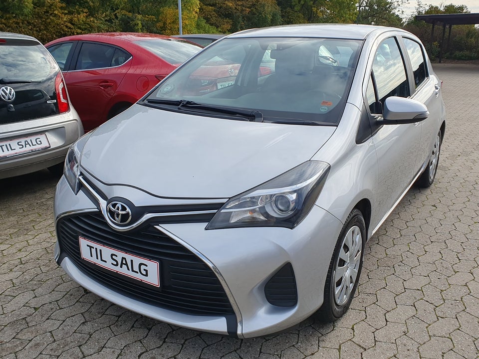 Toyota Yaris 1,0 VVT-i T2 5d