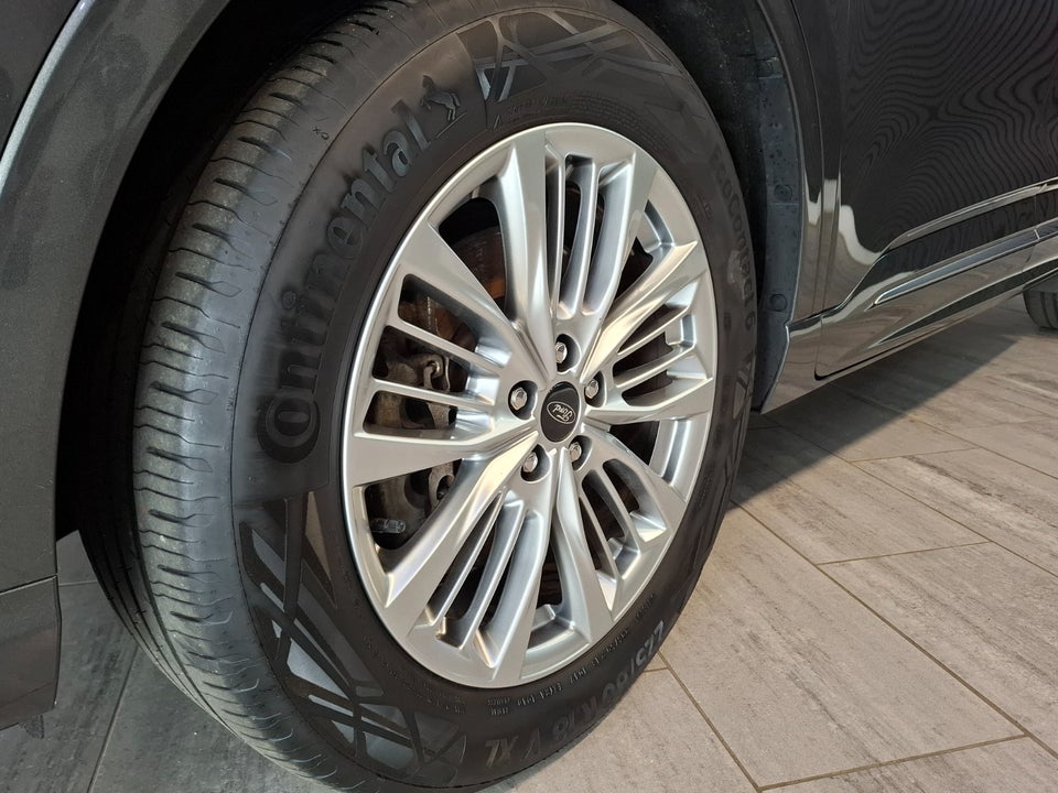 Ford Kuga 2,5 PHEV Vignale CVT 5d