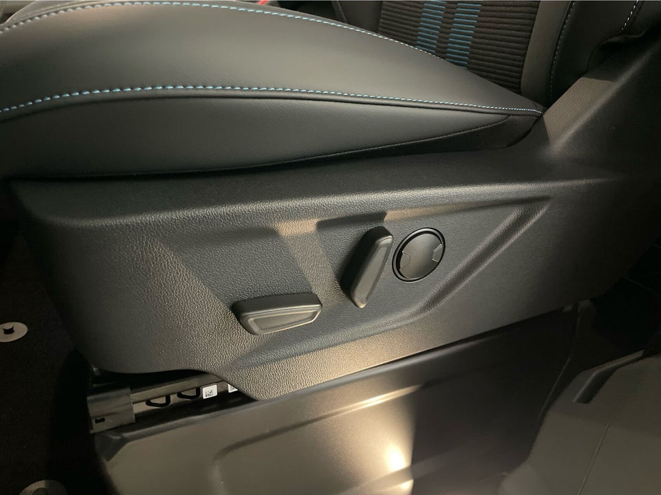 Ford E-Transit Custom 320 L1 71 Sport