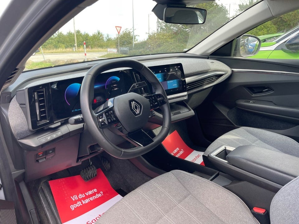 Renault Megane E-Tech 40 Equilibre 5d