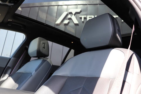 BMW i5 2024 — miniature 10