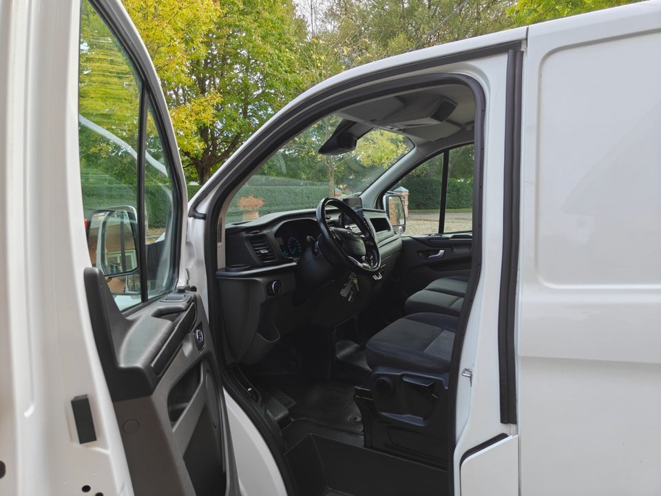 Ford Transit Custom 320 L2 2,0 TDCi 130 Trend aut.