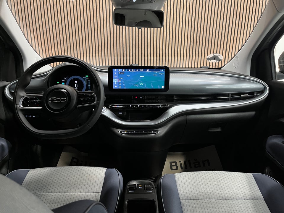 Fiat 500e 42 Icon Cabrio 2d