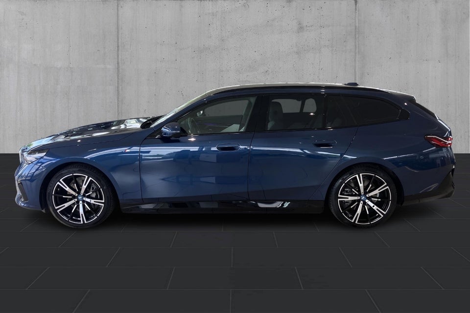 BMW i5 eDrive40 Touring M-Sport 5d